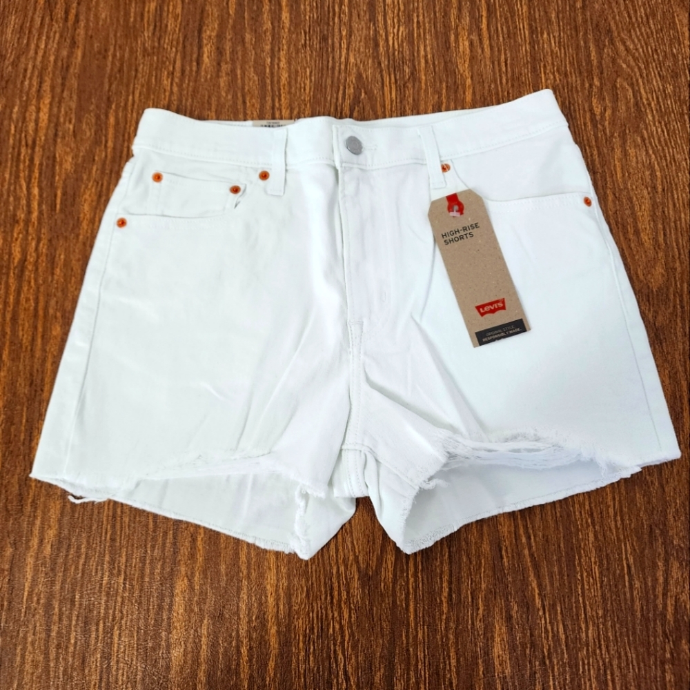 Levi's High Rise Denim Shorts - Salt White - Size 12  - W31 - NWT